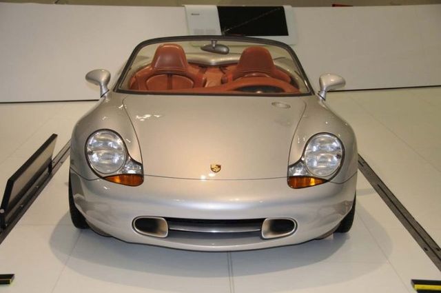 Porsche museum in Stuttgart (51 pics)