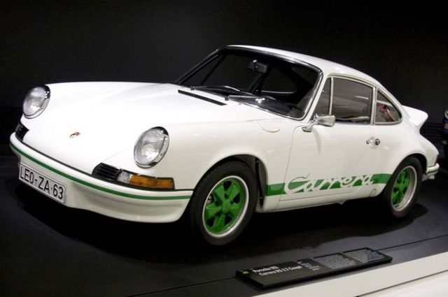 Porsche museum in Stuttgart (51 pics)
