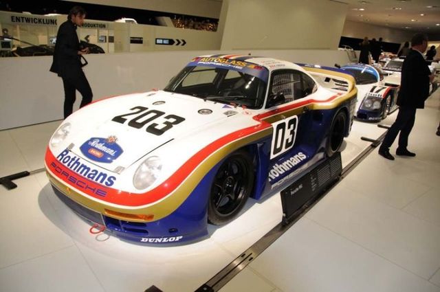 Porsche museum in Stuttgart (51 pics)
