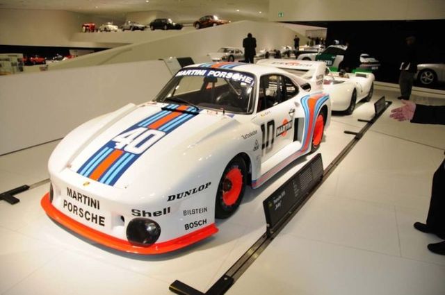 Porsche museum in Stuttgart (51 pics)