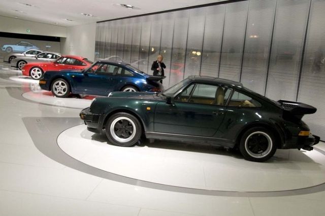 Porsche museum in Stuttgart (51 pics)