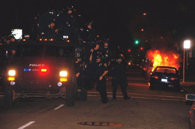 Burning cars (44 pics)