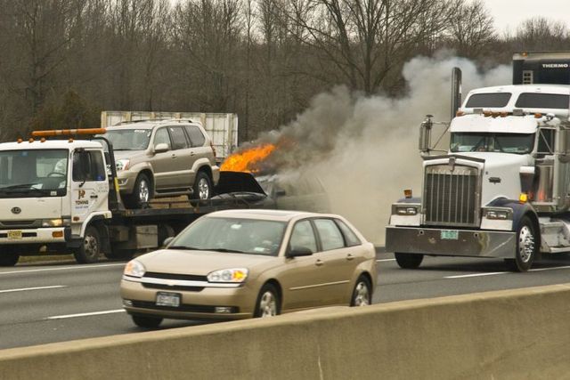 Burning cars (44 pics)