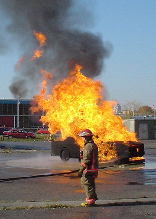 Burning cars (44 pics)