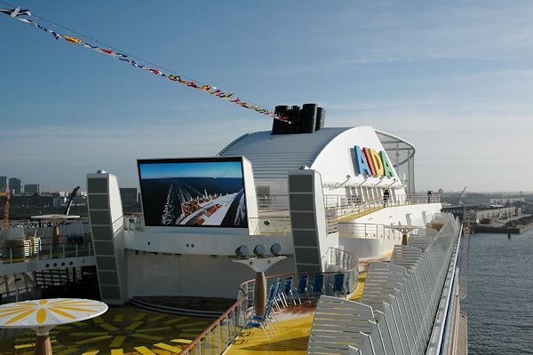 New cruise ship Aida Luna (15 photos)