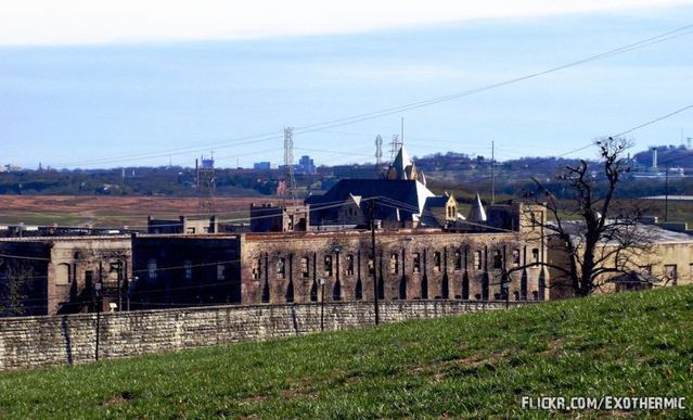 Abandonned prison (33 pics)