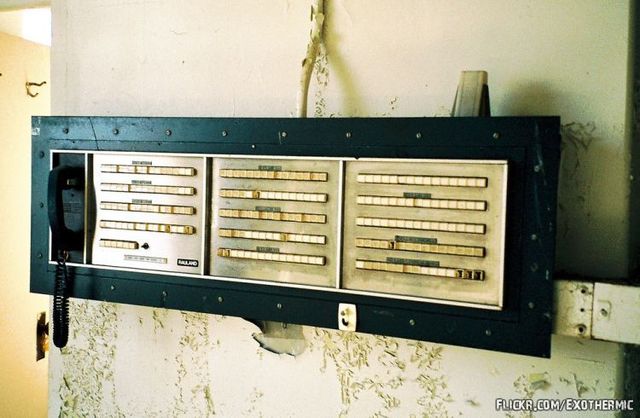 Abandonned prison (33 pics)