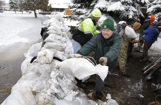 Red River flooding (30 pics)