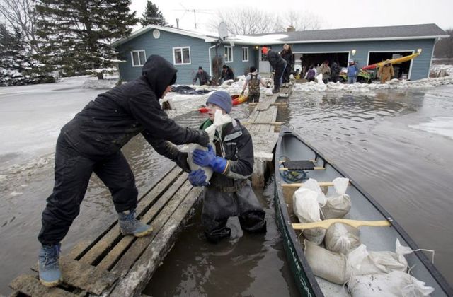 Red River flooding (30 pics)