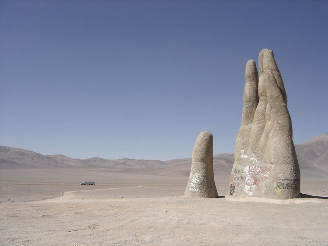 Abandoned and forgotten (70 pics)