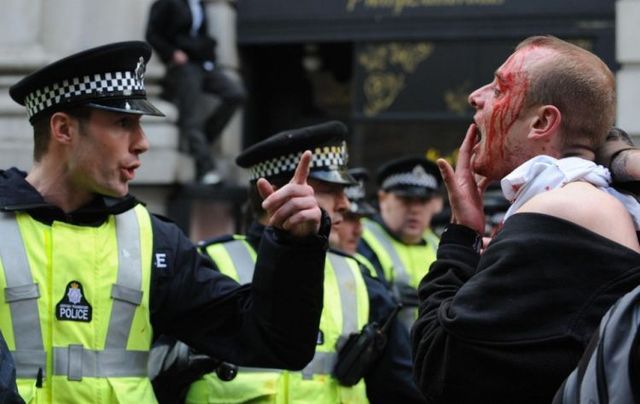 Riots in London (29 photos)