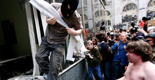 Riots in London (29 photos)