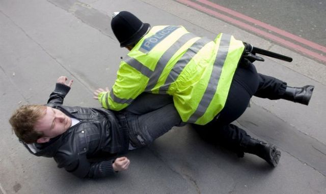 Riots in London (29 photos)
