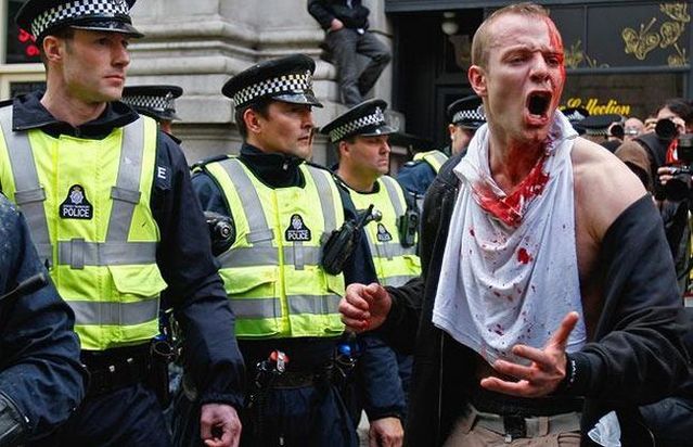 Riots in London (29 photos)