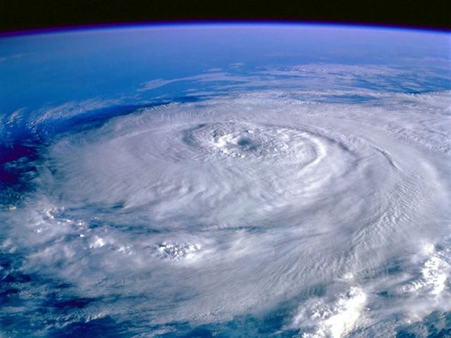 Earth seen from space (39 pics)