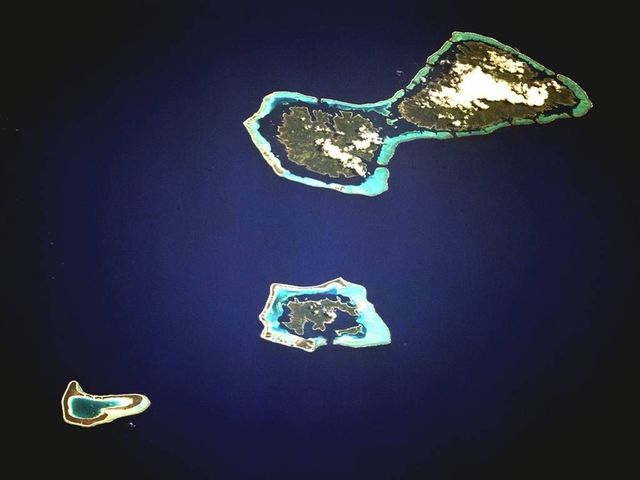 Earth seen from space (39 pics)