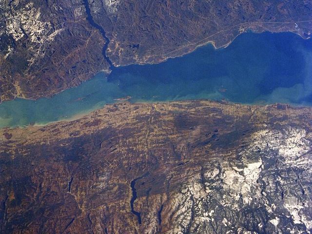 Earth seen from space (39 pics)