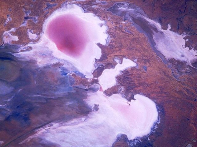 Earth seen from space (39 pics)
