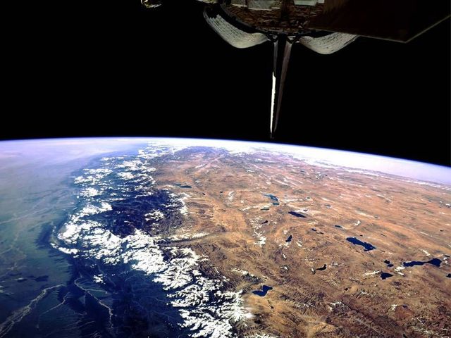 Earth seen from space (39 pics)