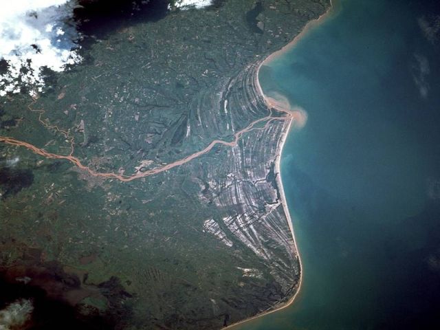 Earth seen from space (39 pics)
