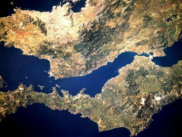 Earth seen from space (39 pics)