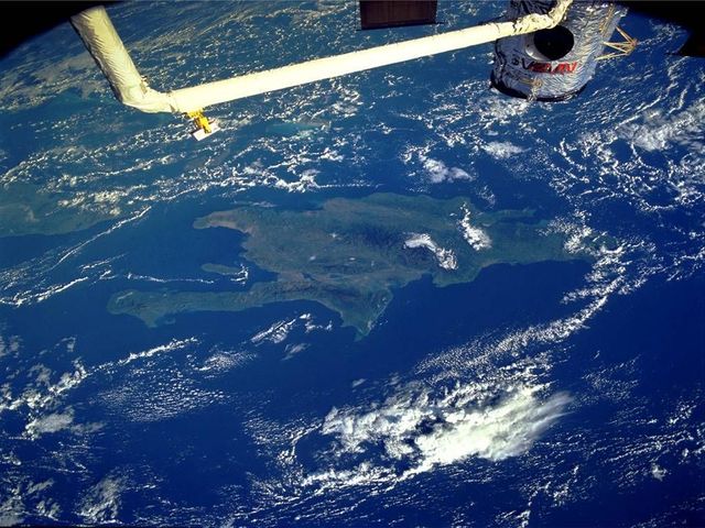 Earth seen from space (39 pics)