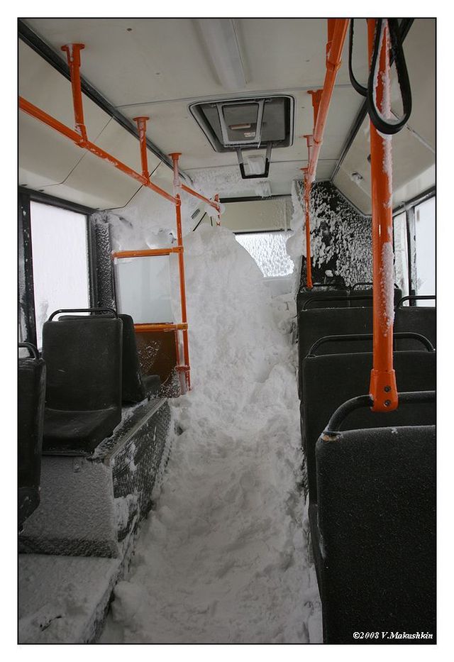 Public transport where it’s very cold (20 pics)