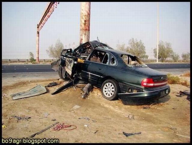 Picture chronicles of road accidents in Kuwait (44 pics)