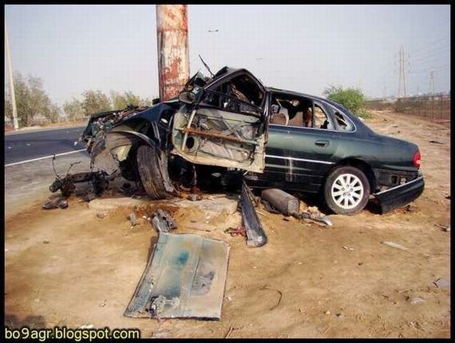 Picture chronicles of road accidents in Kuwait (44 pics)