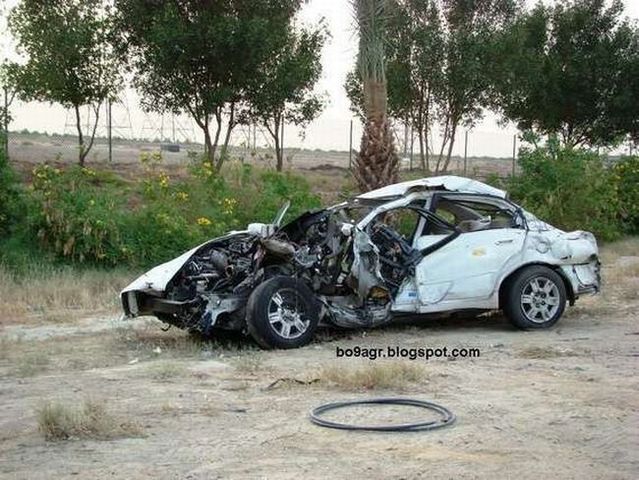 Picture chronicles of road accidents in Kuwait (44 pics)