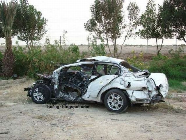 Picture chronicles of road accidents in Kuwait (44 pics)