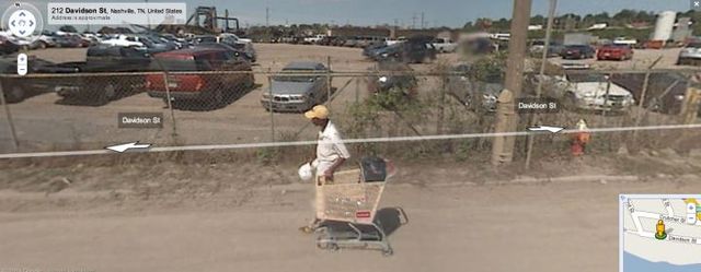 20 Crimes Caught on Google Street View (46 pics)