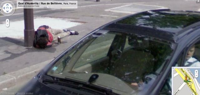 20 Crimes Caught on Google Street View (46 pics)