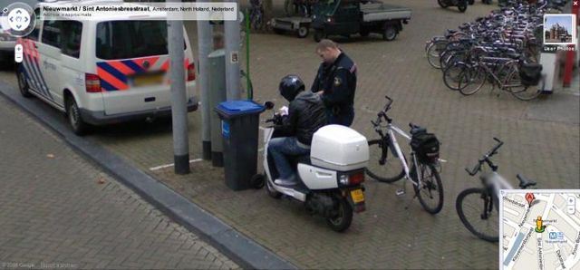 20 Crimes Caught on Google Street View (46 pics)