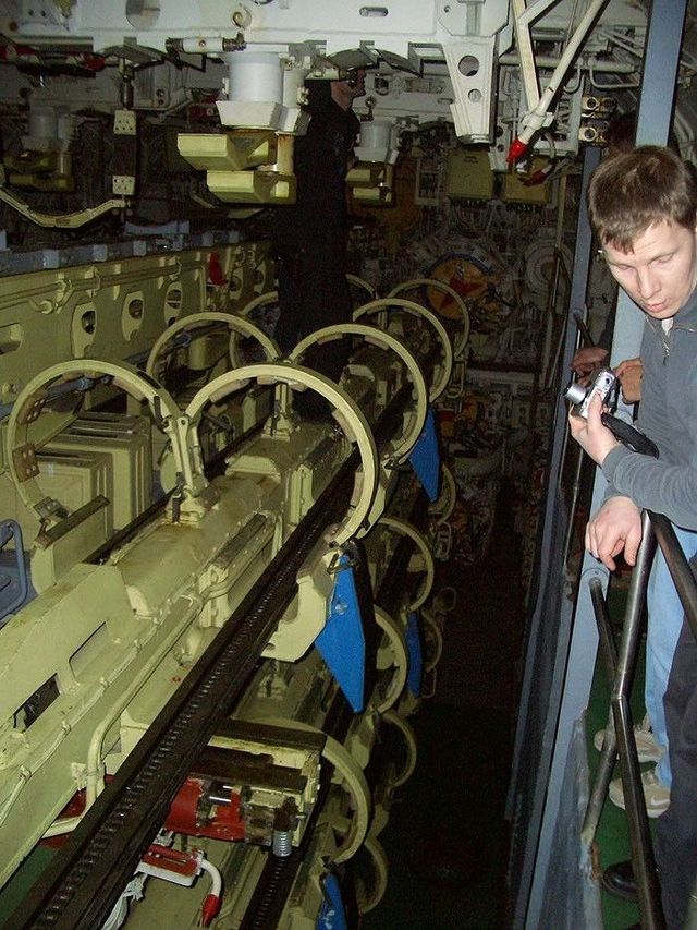The largest submarine in the world (89 pics)