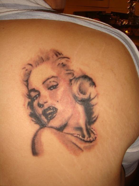 Tattooed portraits (42 pics)