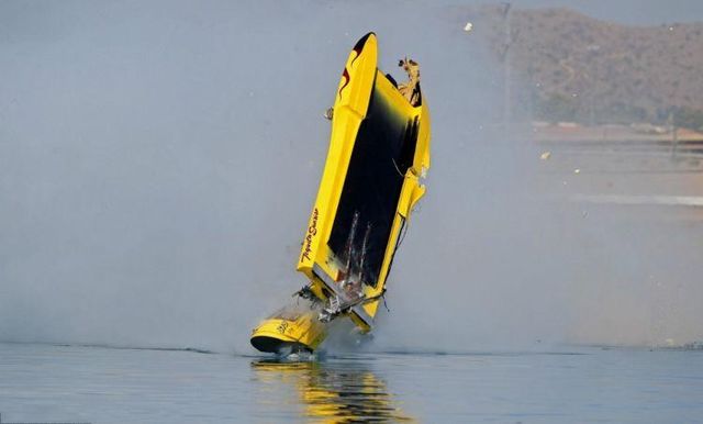 The race with death (7 pics)