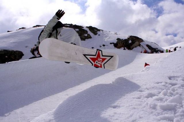 Snowboarding (27 photos)