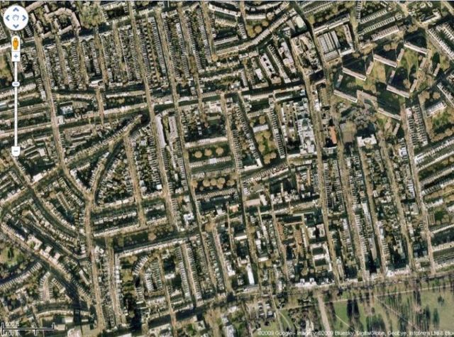 How to find a girl with big…eyes in Google Maps? (7 pics)