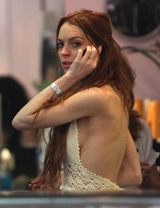 Lindsay Lohan in a great dress ;) (9 photos)