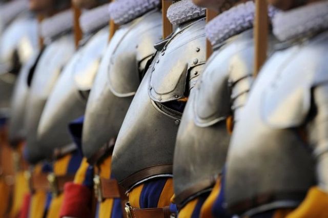 Swiss Guards (12 pics)