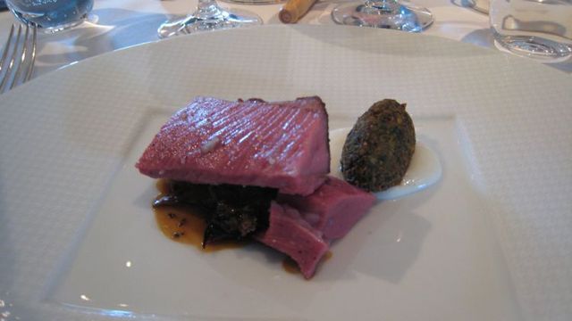 One of the most expensive restaurants in the world (25 pics)
