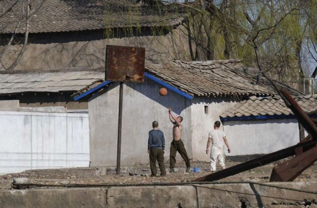 Country where a smile is hardly seen (37 pics)
