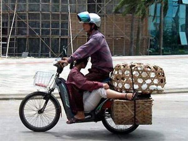 Transporting in Asian way (23 pics)