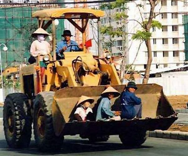 Transporting in Asian way (23 pics)