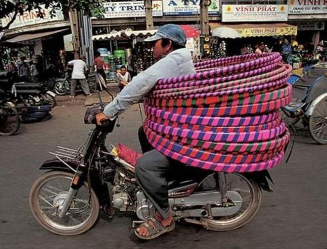 Transporting in Asian way (23 pics)