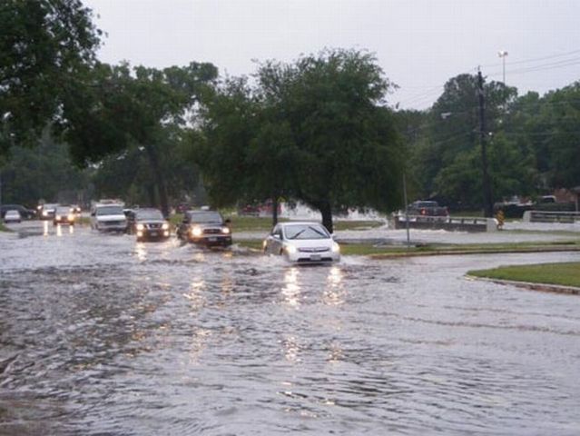 Houston was flooded (15 pics)
