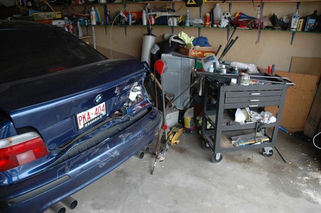 Two ridiculous accidents (20 photos + 1 video)