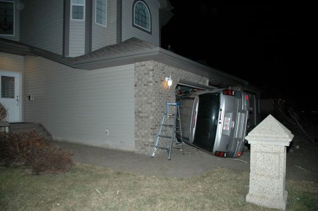 Two ridiculous accidents (20 photos + 1 video)