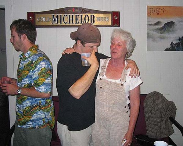That’s how some people party at 65 (19 pics)